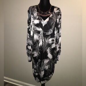 Black and White Long Sleeve Dress sz XL